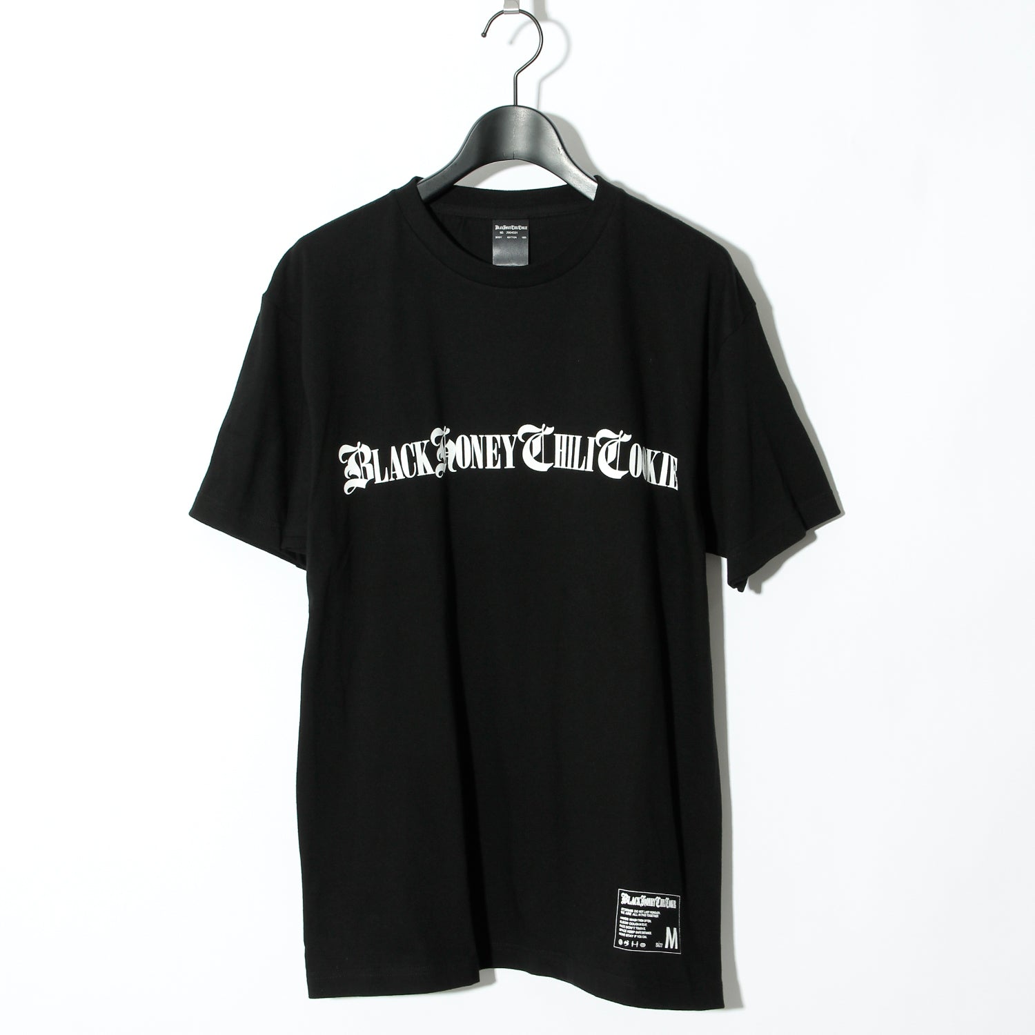 B.H.C.C Logo Print Tee / BLACK×WHITE – BLACK HONEY CHILI COOKIE ...