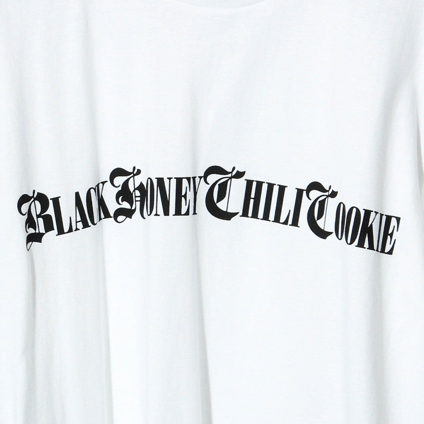 B.H.C.C Logo Print Tee / WHITE×BLACK