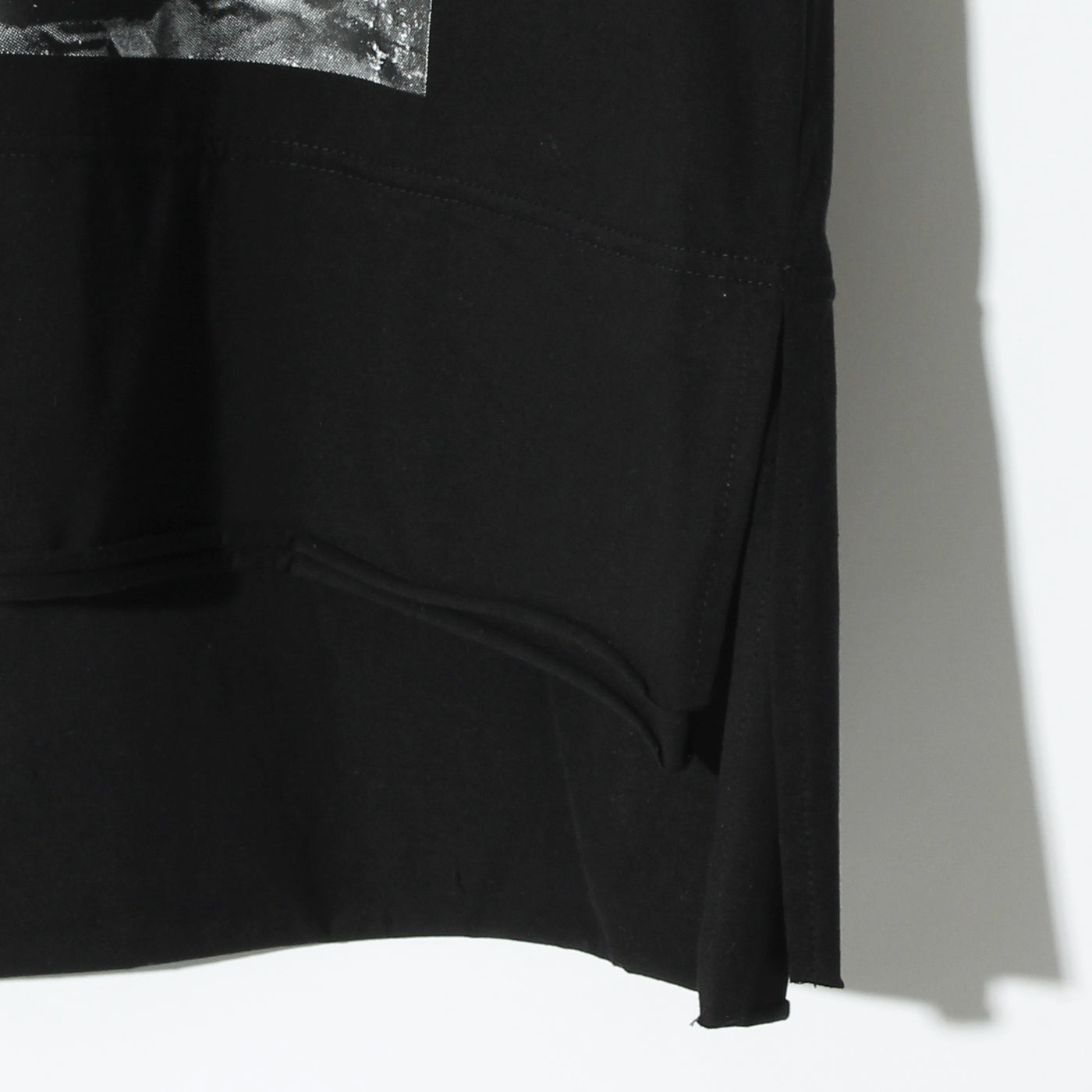 A Man Tee / BLACK